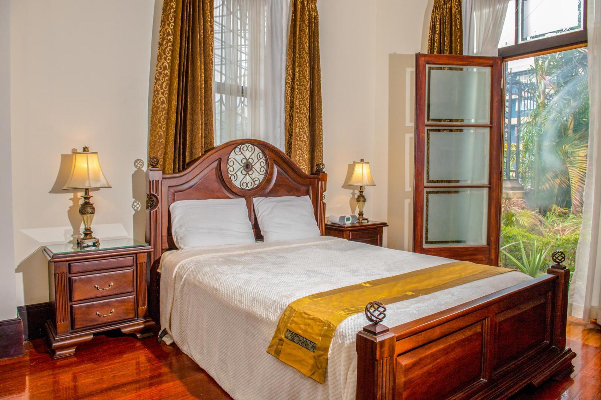 Hotel Majestad San José Buitenkant foto